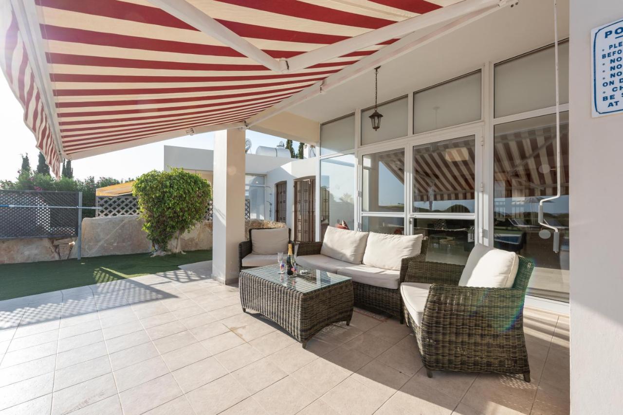 Villa Marina Sunrise By Ezoria Villas Coral Bay Extérieur photo