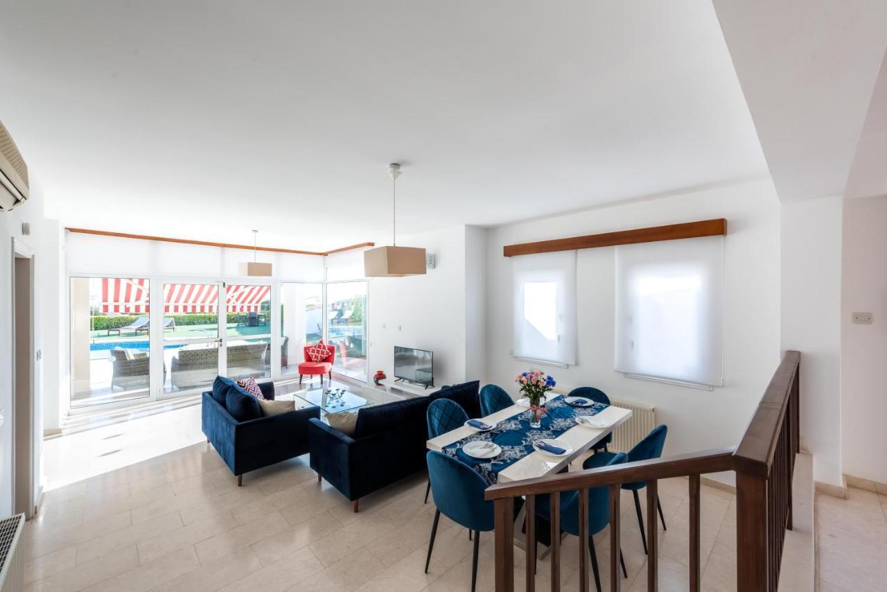 Villa Marina Sunrise By Ezoria Villas Coral Bay Extérieur photo
